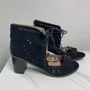 BRECKELLE’s lace up gladiator sandals black sz 11 womens faux suede